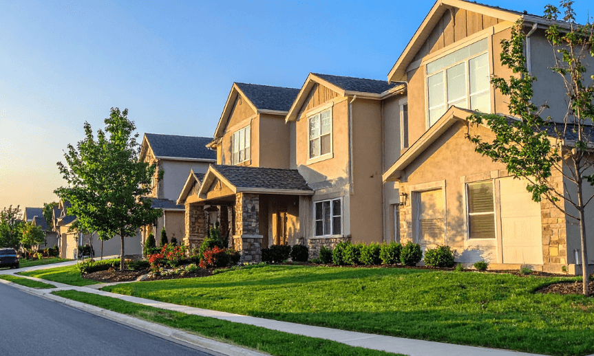 Chodník kolem domu: Na co nezapomenout a čemu se vyhnout