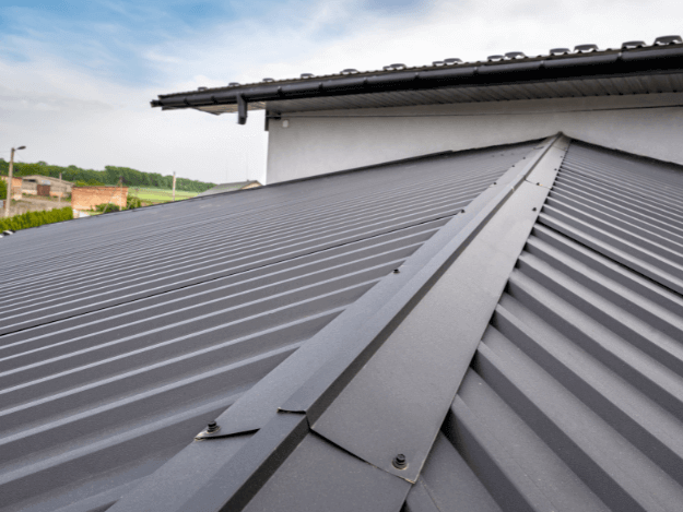 Laťování pod trapézový plech: Jak na to správně a efektivně v 8 krocích